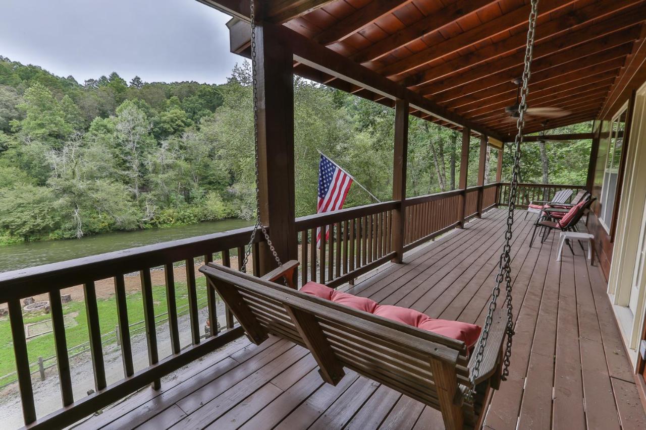 Heaven On The Toccoa Where You Will Enjoy The Sites And Sounds Of The Toccoa River Mineral Bluff Exterior photo